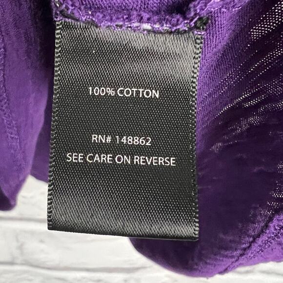 TORRID Women's 2X (2) Purple Broken Heart Pocket Classic Fit V-Neck Graphic Tee - Picture 5 of 8